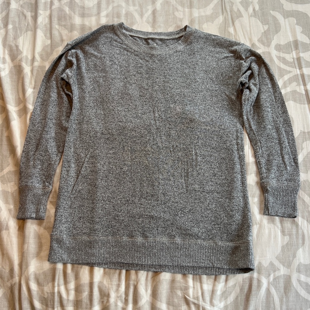 Women’s American Eagle sweater